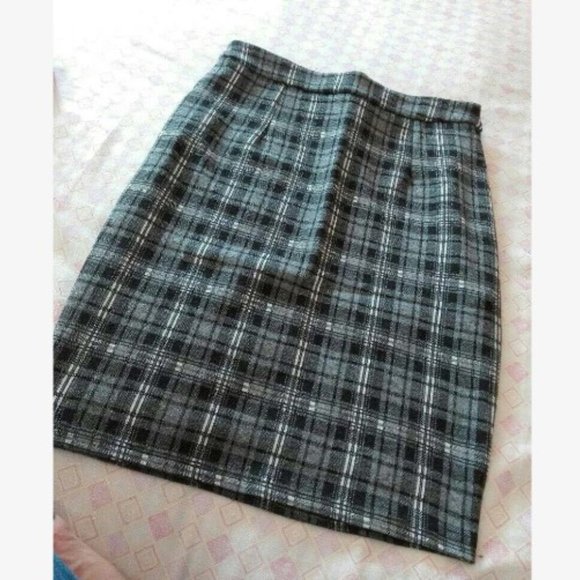 Plaid Bodycon Skirt - Picture 8 of 10
